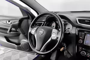 Nissan  5