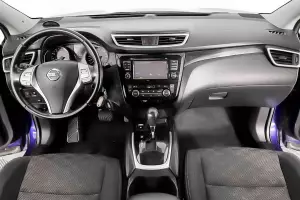 Nissan  11