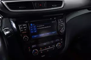Nissan  6