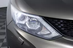 Nissan  14