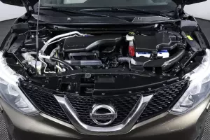 Nissan  12
