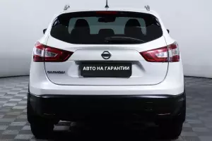 Nissan  5