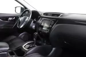 Nissan  7