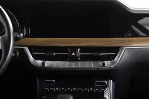 Kia  8