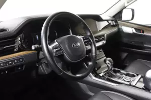 Kia  9