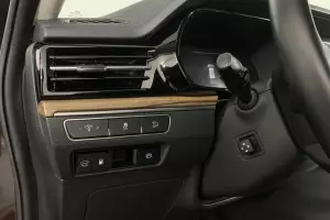 Kia  10