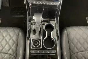 Kia  7