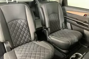 Kia  4