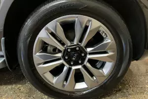 Kia  15