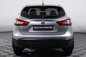 Nissan  5