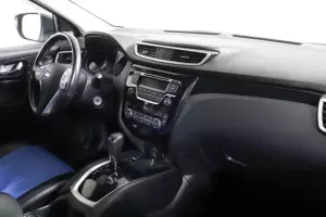 Nissan  8