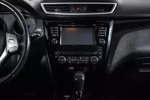 Nissan  11