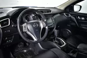 Nissan  12