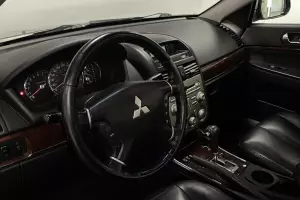 Mitsubishi  9