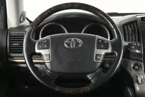 Toyota  9