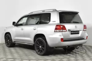 Toyota  16