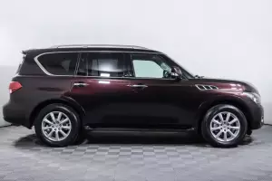 Infiniti  3