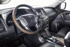 Infiniti  9