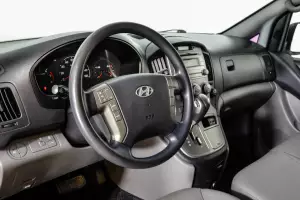 Hyundai  10