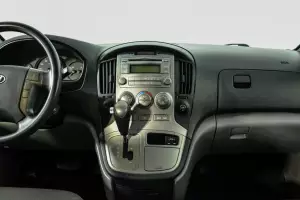 Hyundai  7