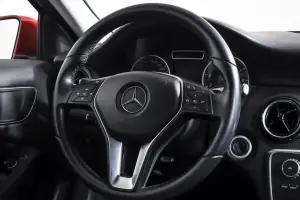 Mercedes-Benz  14