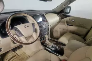 Infiniti  10
