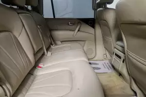 Infiniti  12