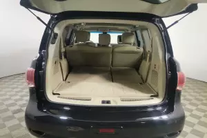 Infiniti  6