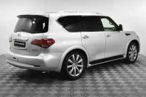 Infiniti  2