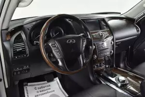 Infiniti  4