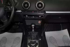 Audi  10