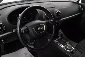 Audi  11