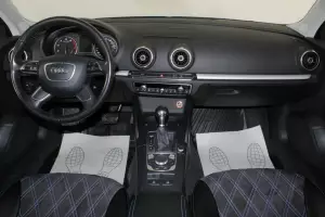 Audi  8