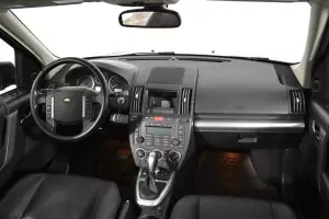 Land Rover  7