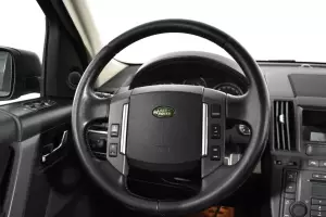 Land Rover  6