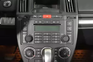 Land Rover  5