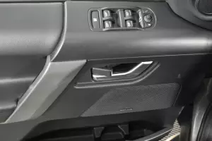 Land Rover  3