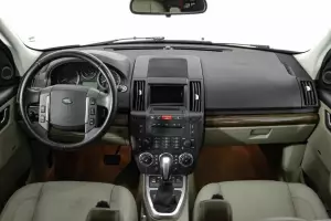 Land Rover  10