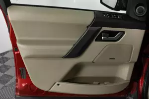 Land Rover  9