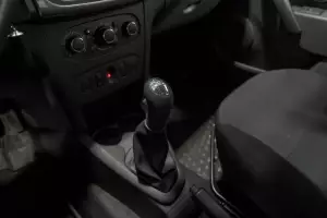 Renault  9