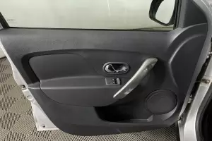 Renault  9