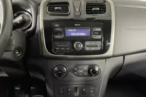 Renault  6