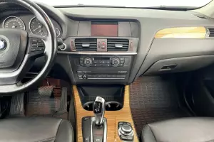BMW  3
