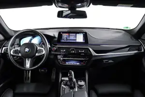 BMW  9