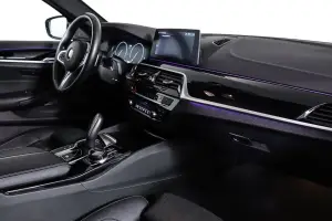 BMW  8