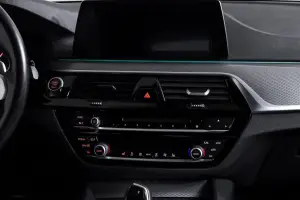 BMW  12