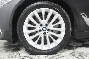 BMW  1