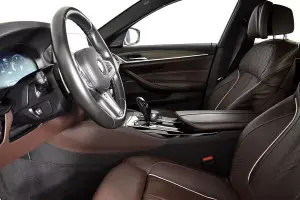 BMW  9