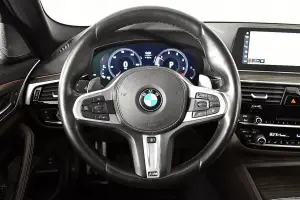 BMW  8