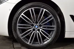 BMW  12